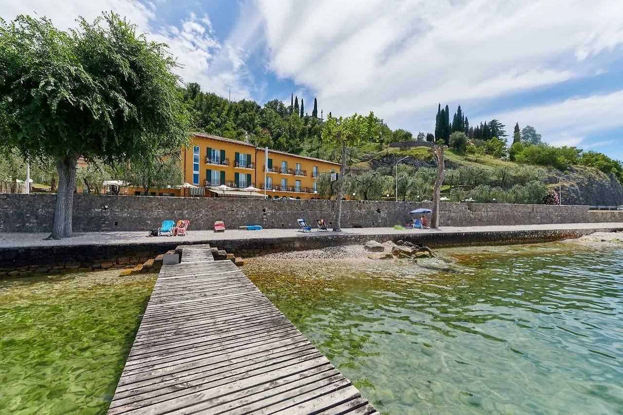 ** Hotel Albergo Del Garda Torri Del Benaco Italy
